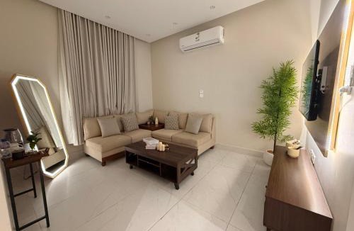 Al Khobar Apartment | Al Hamra Modern Suite, Khobar