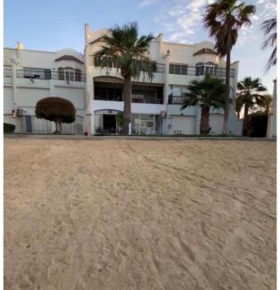 Durrat Al-Arous Apartment | درة العروس - القرية الحالمة - شقة دور أرضي على البحرية - Dream Village