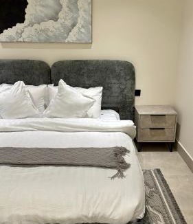 Dammam Apartment | سويت مسك - غرفة وصالة بلمسة عصرية راقية