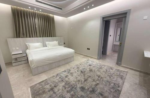 Medina Apartment | Aurion Executive Apartment - Next to Rashid Mall - Self Check-in