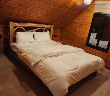 'Asir Ski Chalet | اكواخ الخير على وادي الخير