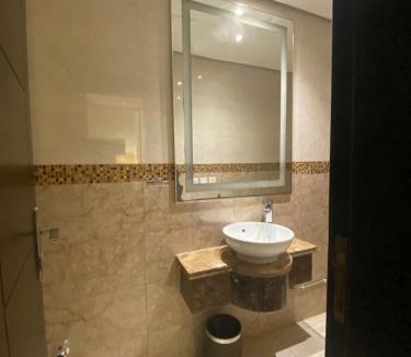 As Salamah Apartment | Hotel-style apartment in Jeddah, on Prince Sultan Street