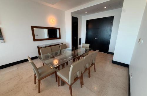 Southern Governorate Villa | Elegant 5BR Villa with Private Pool & Private Beach Access Durrat Al Bahrain