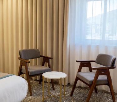 Medina Hotel | فندق النقاط الثمانيه الجامعه