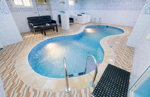 Jeddah Apartment | Downtown- Family Apartment 2-Bedroom with a Private Pool15-Minute Drive from Haramain Train