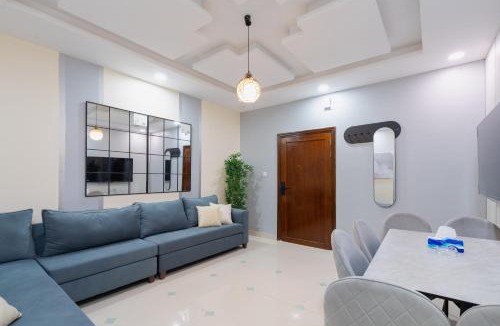 Jeddah Apartment | Downtown- Family Apartment 2-Bedroom with a Private Pool15-Minute Drive from Haramain Train