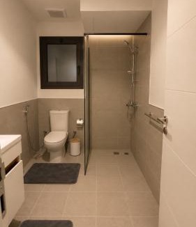 Al Kura Apartment | 3BDS Luxury Stay Apartment - شقة 3 غرف للإقامة الفاخرة