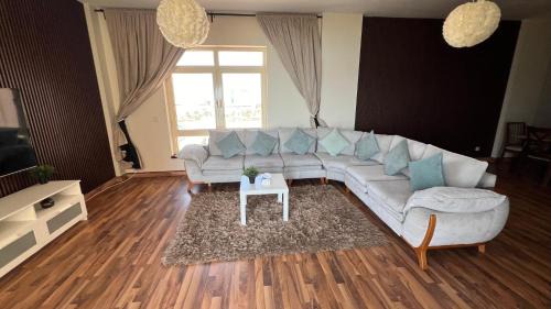 Bay La Sun Apartment | سمكه بيتش 4 غرف اطلاله بحر عوائل واعمال