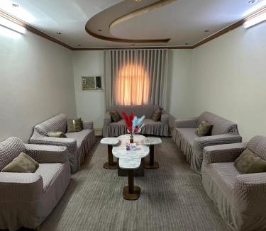 Yanbu Apartment | شقة واسعة بحي الدوحة لـ 10 أشخاص 6دقائق للبحر