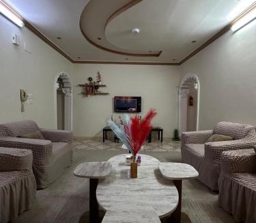 Yanbu Apartment | شقة واسعة بحي الدوحة لـ 10 أشخاص 6دقائق للبحر