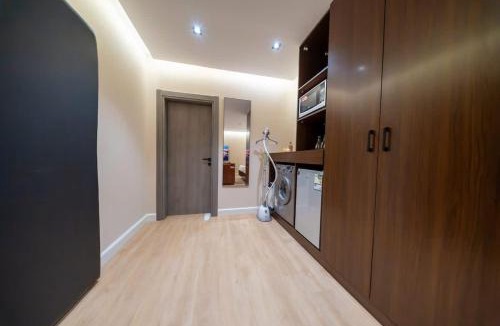 Al Hamra Apartment | N30 Modern spacious studio with a relaxing lounge