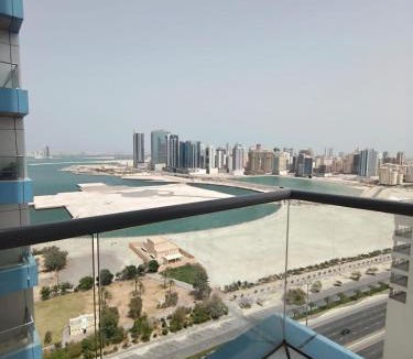 Al Hoora Apartment | ERA VIEW Luxury Stay 360 Sea - City Views