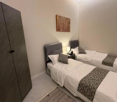 Al Kura Apartment | أورا ل التأجير اليومي للعائلات فقط