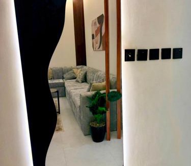 Al Kura Apartment | أورا ل التأجير اليومي للعائلات فقط