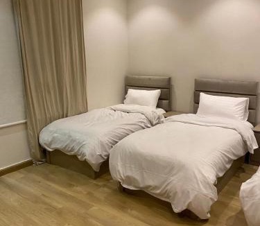 Ash Shati Apartment | Apartment overlooking the sea in Al-Masarat Tower
