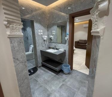 Al Bahah Apartment | رفاء الذهبية للشقق المخدومة 2