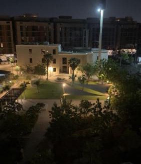 Jeddah Apartment | غرفة بسرير ماستر بالقرب من مطار عبدالعزيز