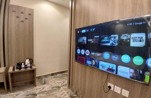 Al Kura Apartment | استديو راقي بدخول ذاتي وخصوصية تامة j14