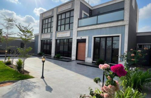 Buraydah Villa | Over lock