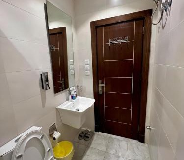 Al Wahah Apartment | فيلفت 02 شقة بطابع فندقي
