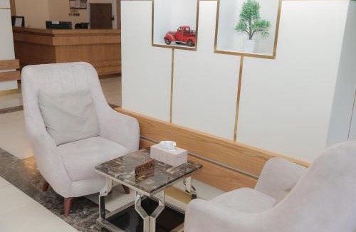 Al Kura Hotel | Areen AlBasateen Apartments for Serviced Apartments شقق ارين البساتين للشقق المخدومة