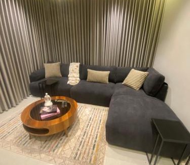 Al Faisaliyah Apartment | Xmo