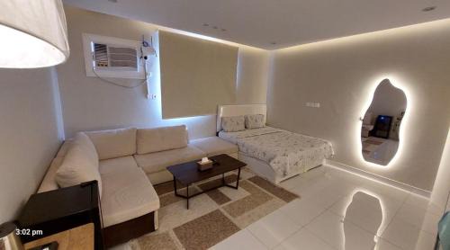 Tabuk Apartment | استديو مريح بسرير ماستر ودخول ذكي