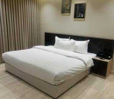 Al Bawadi Apartment | الحياة الخضراء للشقق المخدومه - Al-Hayah Al- Khadra