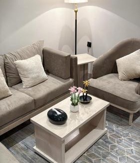 Qurish Street Hotel | الإقامة الذهبية للشقق المخدومة