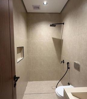 Al Khobar Apartment | 2BR sea view75TV Self Check in Cinem