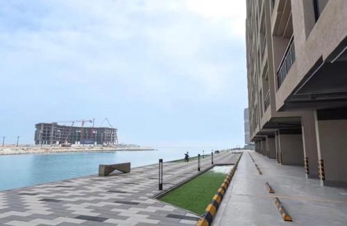 Al Khobar Apartment | 2BR sea view75TV Self Check in Cinem