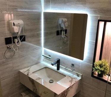 Medina Hotel | شقق ازار المخدومه