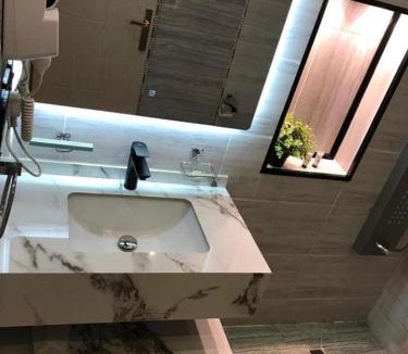 Medina Hotel | شقق ازار المخدومه