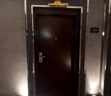 Batha Quraysh Hotel | فندق برج السيف