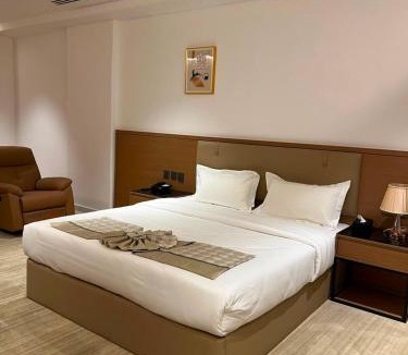 Hafr Al Batin Hotel | East Hills Apartments إيست هيلز للشقق المخدومة
