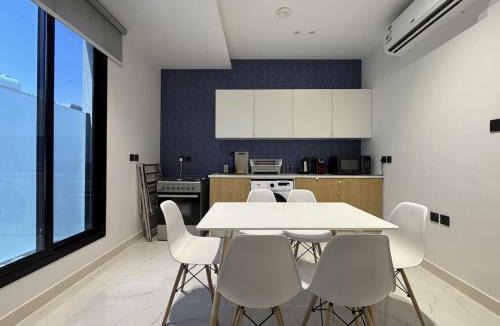 Riyadh Apartment | D2 - Modern 4 Bedroom Apartment