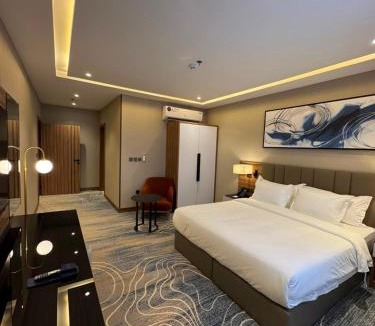 Baljurashi Hotel | Warwick Al Baha Hotel