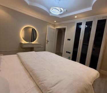 Al Bawadi Apartment | شقه فخمه وأنيقه