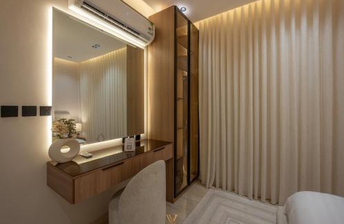 Al-Rawdah Apartment | Velora Living Palm Suite 70 Smart TV