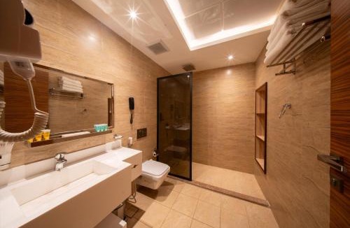 Medina Hotel | Continent Al Marzam