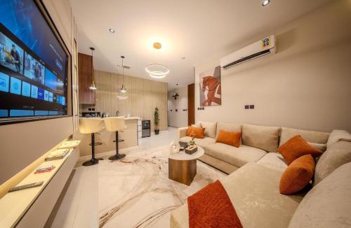 Sari Street Apartment | Dream Home -luxurious suite