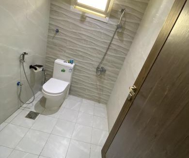 Medina Apartment | شقة راقية 3 غرف نوم وصالة ومطبخ وحمامين حي باقدو a1