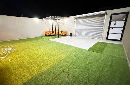 'Asir Apartment | شقة فاخرة بغرفتي نوم ومجلس وصالة مع حوش خاص كبير