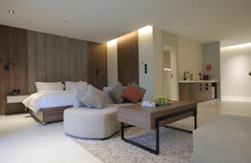 Ash Shafa Ski Chalet | شاليهات واجهة الشفا