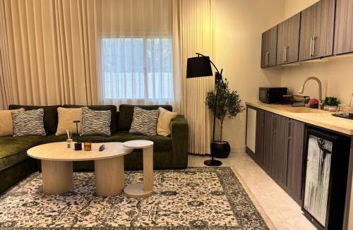 Al Aqrabiyah Apartment | Olive home