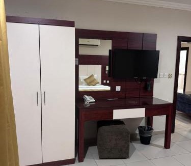 Al-Safa Apartment | جميرا لاين لشقق المخدومة الصفا