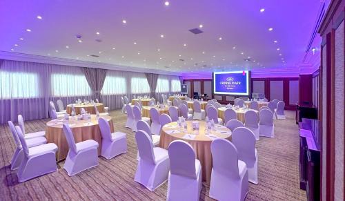 Diplomatic Area Hotel | Crowne Plaza Bahrain by IHG