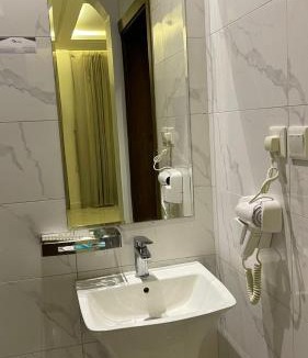Ash Shafa Hotel | شقق مخدومه