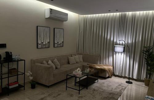 Al Khobar Apartment | شقة فاخرة بغرفتين نوم وصالة