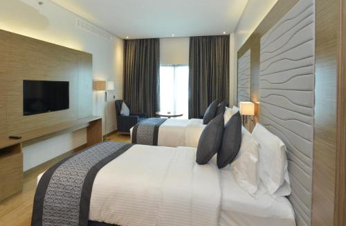 Manama Hotel | Ramada Resort by Wyndham Manama Seef